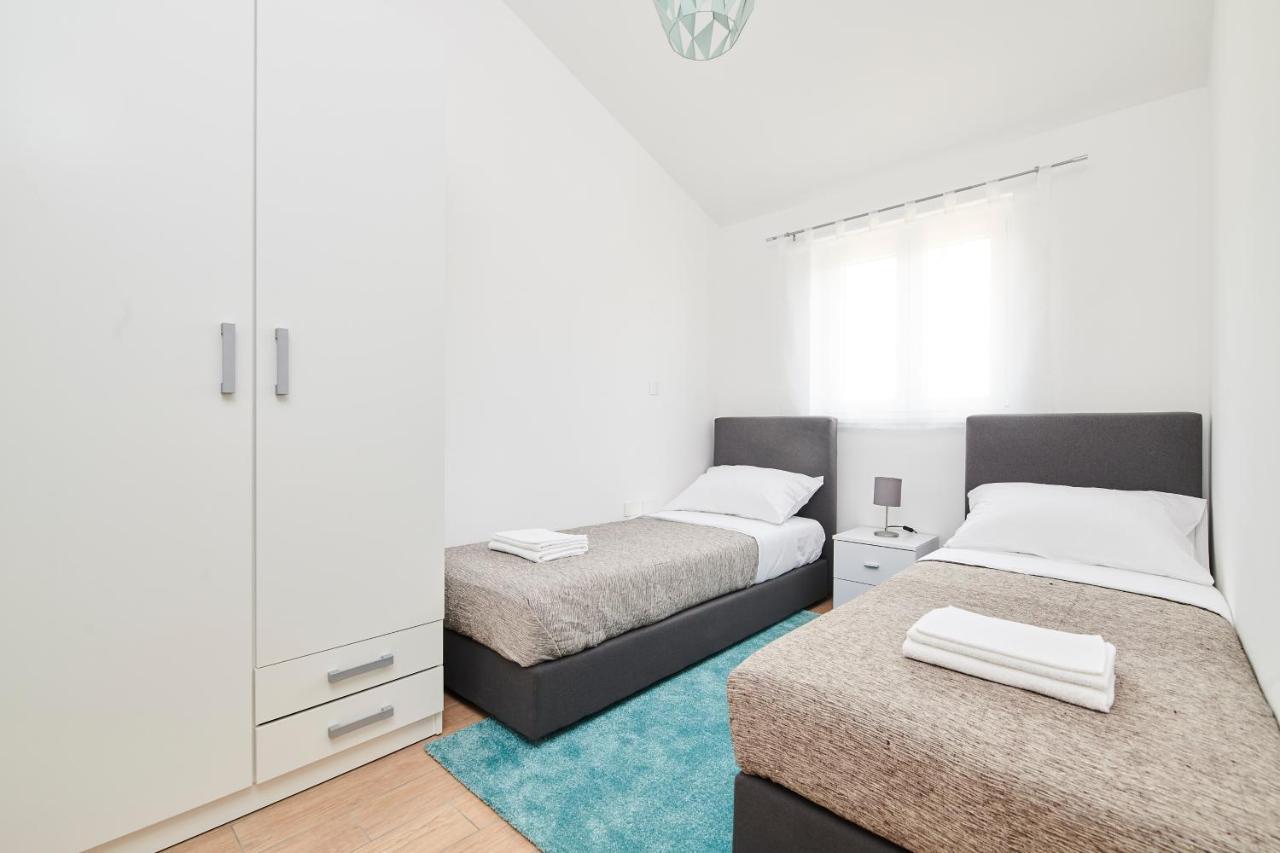 Villa Maris Brtonigla Bagian luar foto
