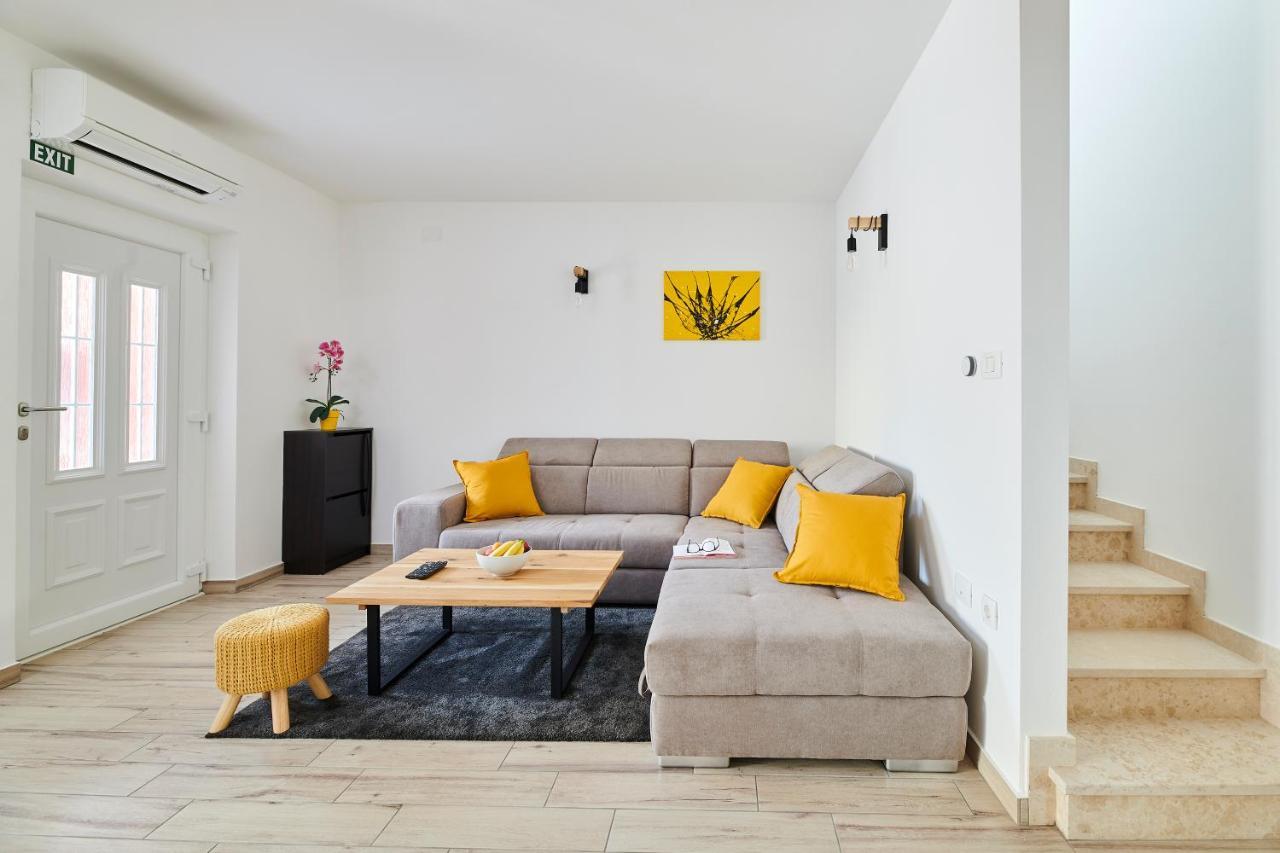 Villa Maris Brtonigla Bagian luar foto